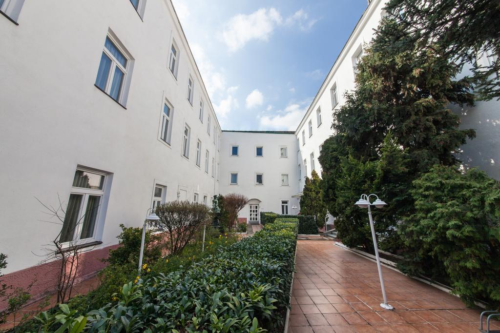 Novum Hotel Cristall Wien Messe Exteriör bild